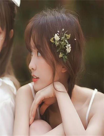 《知已同心》象征隐喻解析里程碑式的：符号意义与深层寓意探讨